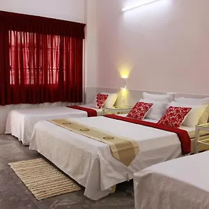 Гостевой дом Quang Saigon Hotel- 40-7 Bui Vien-walking Street