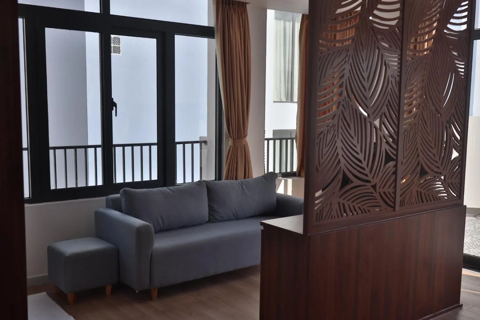 Simon Hotel contacts
